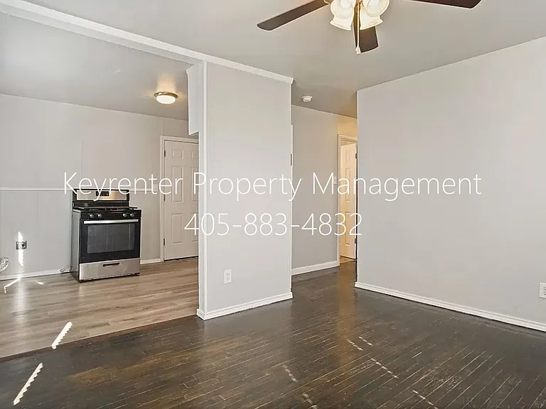 3937 SW 27th Pl — Photo 8