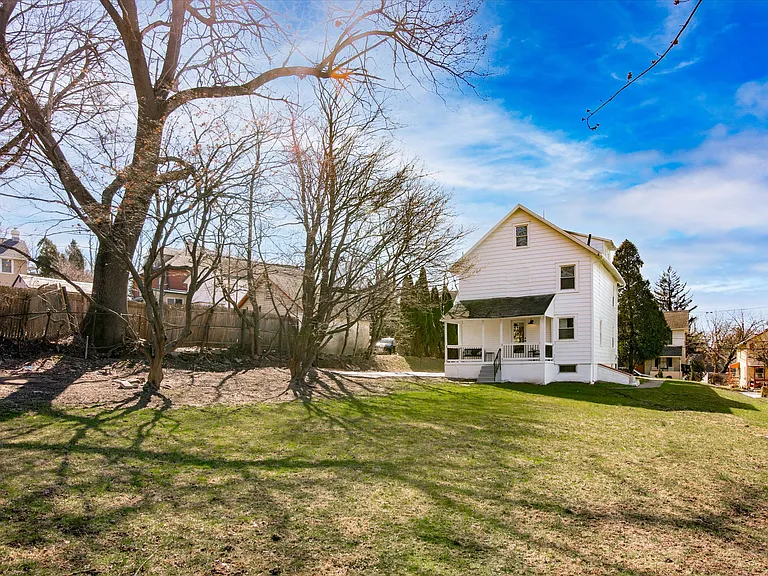 933 Henry Ave — Photo 47