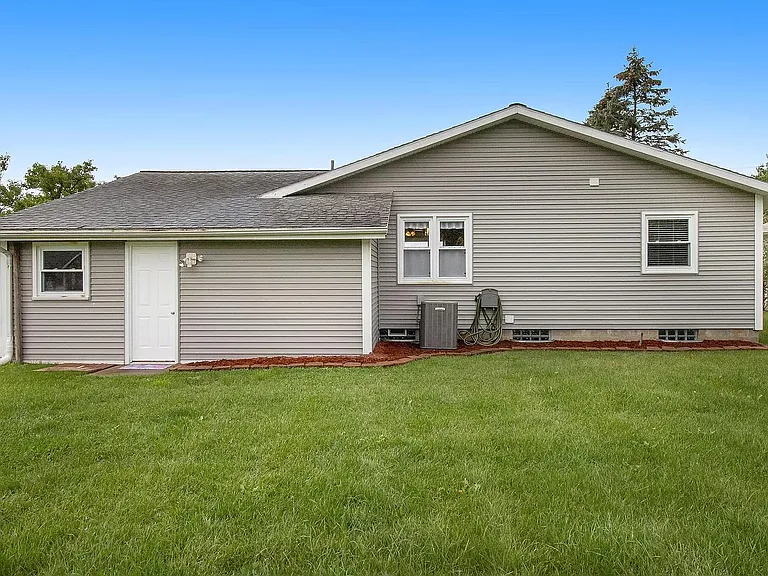 10861 N Waldron Rd — Photo 3