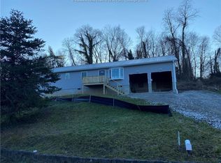 1504 Ravinia Rd, Charleston, WV 25314
