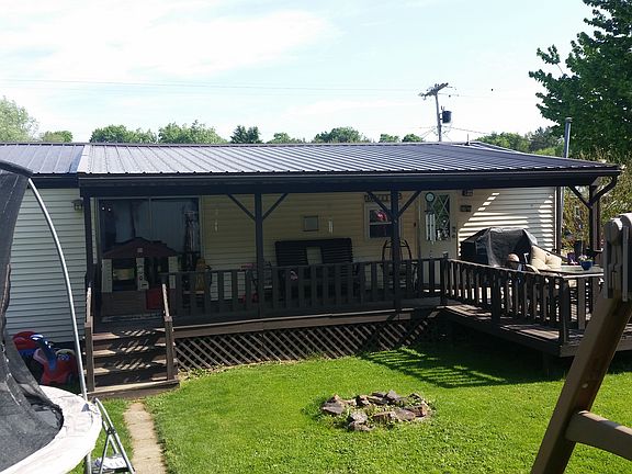Back yard, covered back porch