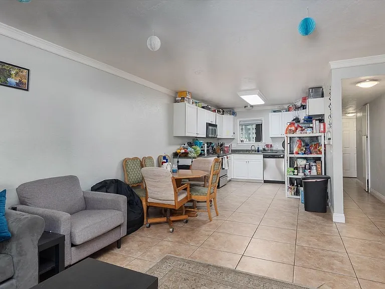 315 Hickory St — Photo 8