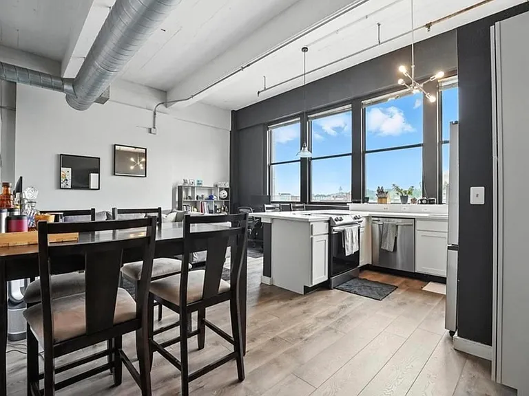 1535 Walnut St #411 — Photo 3