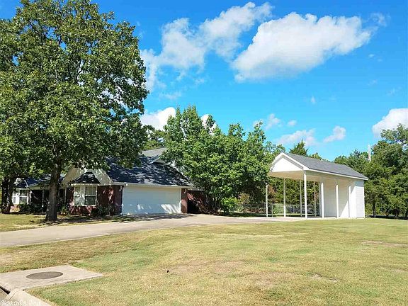 2nd image of 909 Redbud Dr