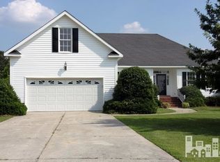 76 Hidden Cove Ln, Clinton, NC 28328