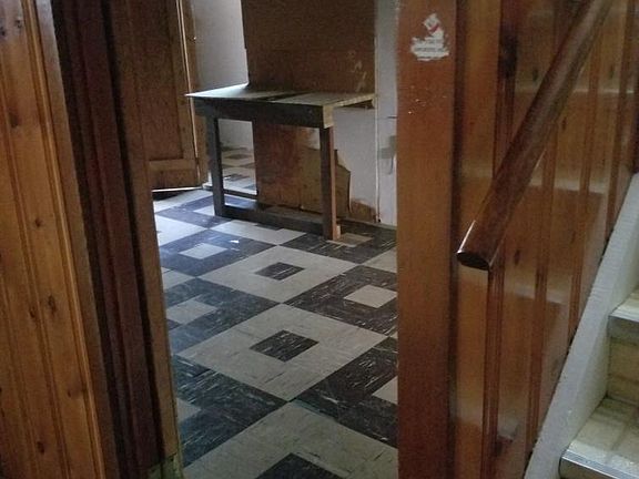 4th image of 9651 Berwyn Ave