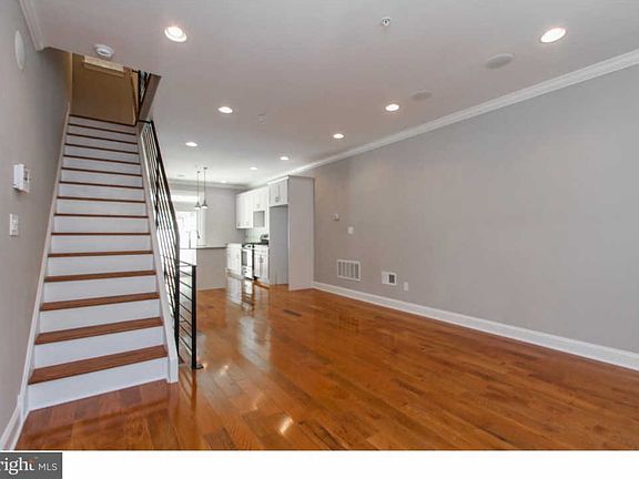 2nd image of 1341 N Newkirk St
