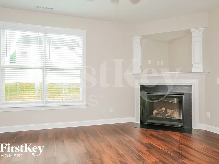 121 Wintergreen Ct — Photo 10
