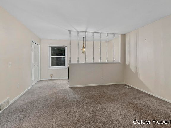 4th image of 4690-4692 Stauffer Ave SE