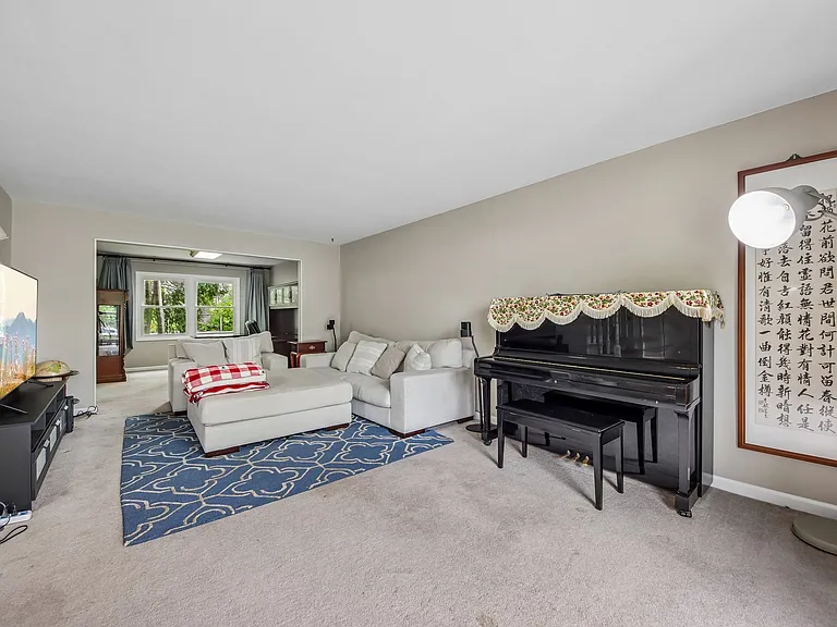 1111 Sara Ln — Photo 49