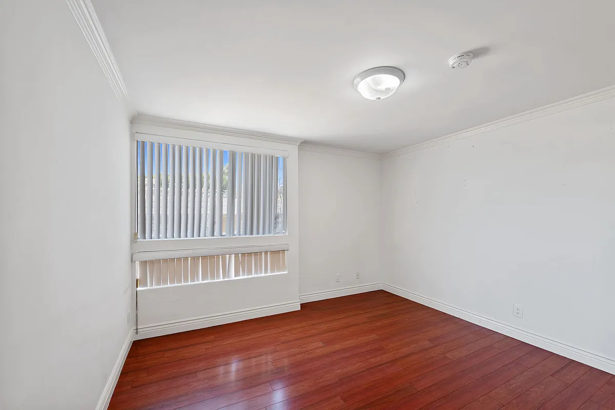 Building Photo - 6040 Barton Ave #103-202