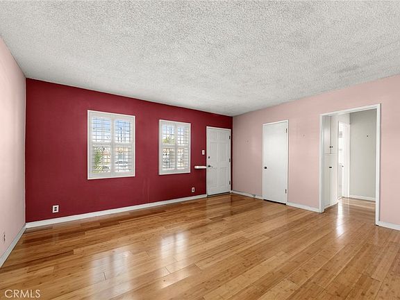 3rd image of 2904 W Caldwell St