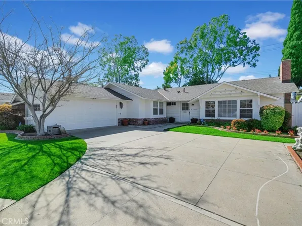 11111 Martha Ann Dr, Los Alamitos, CA 90720