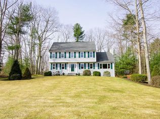 27 Ridge Rd, Pepperell, MA 01463
