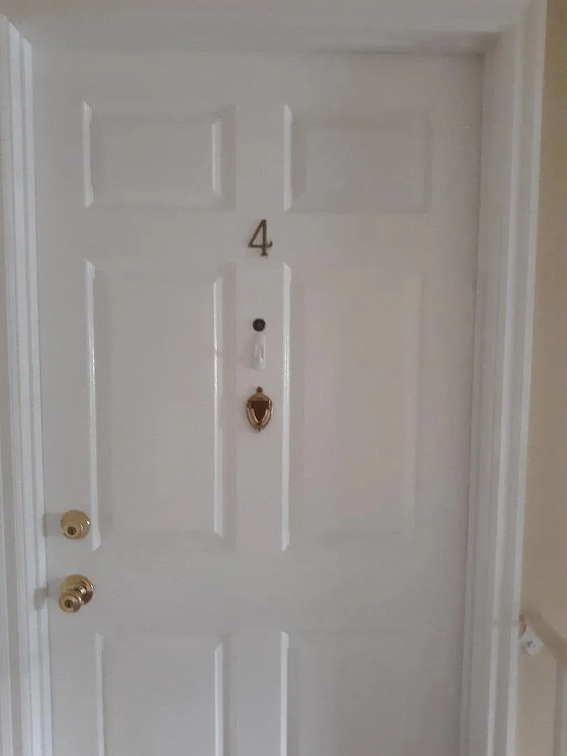 2 bed, 9999 sqft, $975 — Photo 2