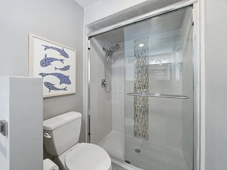 1555 Wyn Cove Dr — Photo 18