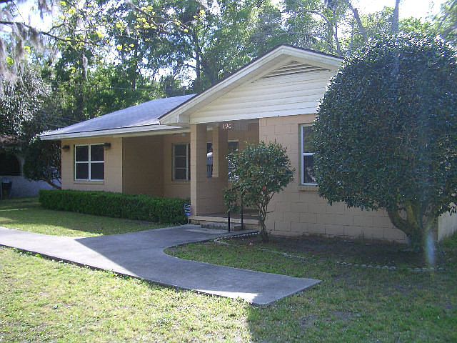 2nd image of 190 Pine Cir