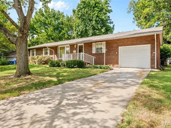 714 W Sherman St, Bethalto, IL 62010