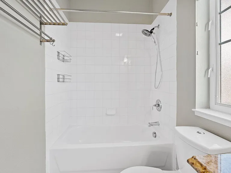 225 Valley Oak Drive — Photo 17