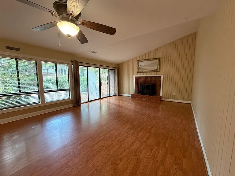 41 Greenside Ln — Photo 14
