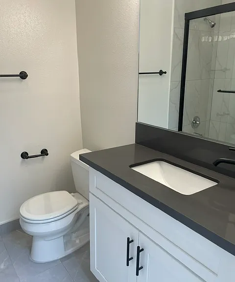 2436 Barry Ave #3 — Photo 22