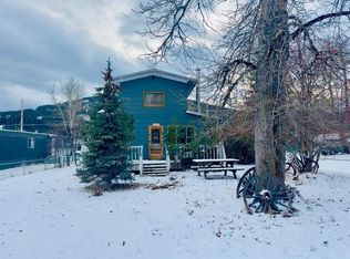 11702 N 22nd Ave, Crowsnest Pass, AB T0K0E0