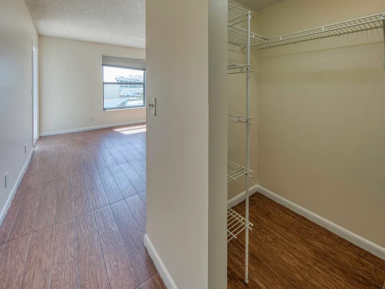 890 N Federal Hwy #412 — Photo 25