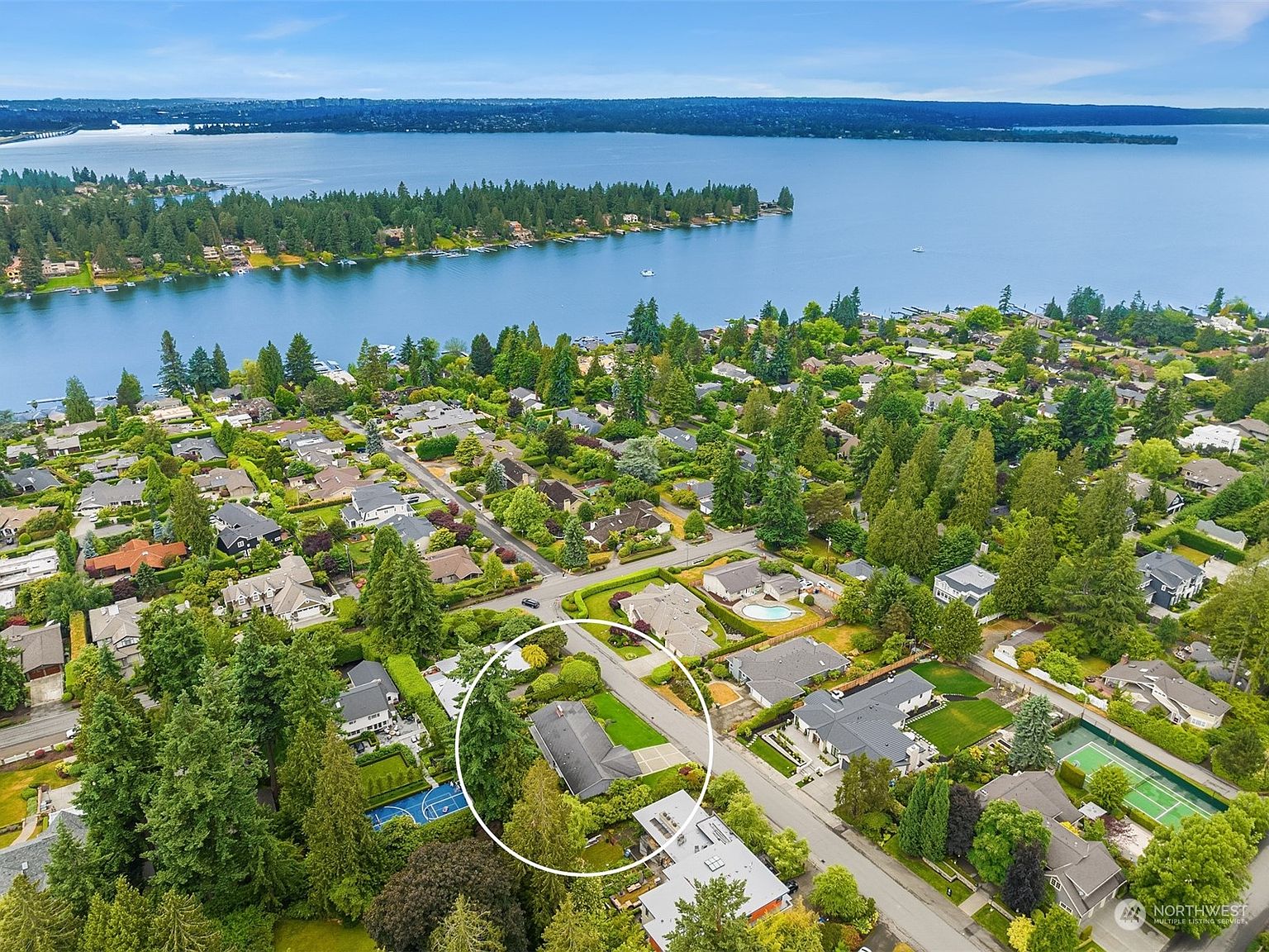 9221 NE 37th Place, Yarrow Point, WA 98004 MLS NWM2136965 Zillow