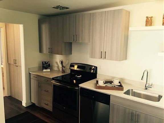 3rd image of 1419 2nd Ave W APT 104