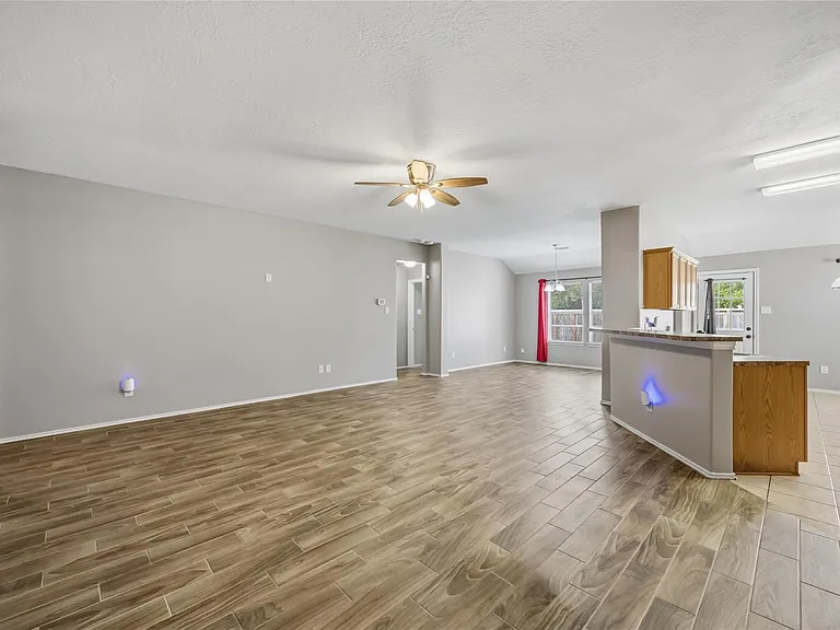2734 Trinity Glen Ln — Photo 7