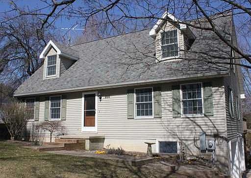 1st image of 800 Austin Dr