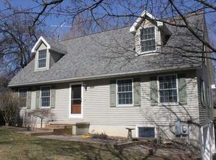800 Austin Dr, Saline, MI
