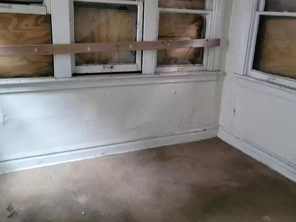 5th image of 4417 Richard Pl