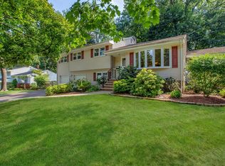 14 Ridge Rd, Cresskill, NJ 07626