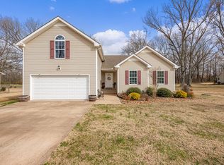 177 Colinwood Cv, Paris, TN 38242