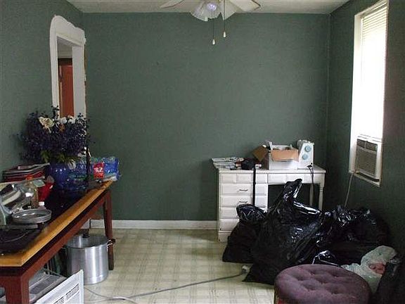 4th image of 3915 Rachel Ave