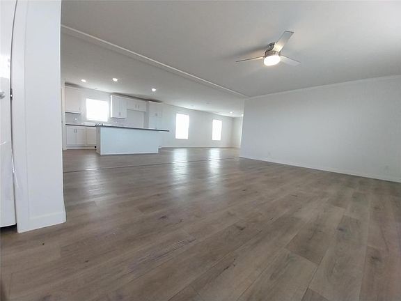 2nd image of 898 N Ramah Hwy