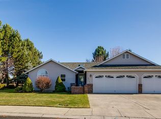 3720 SW Gene Sarazan Dr, Redmond, OR 97756