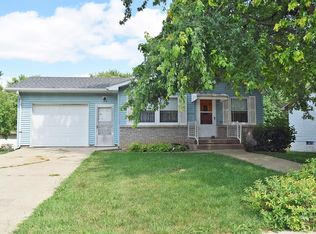 2008 20th St, Harlan, IA 51537
