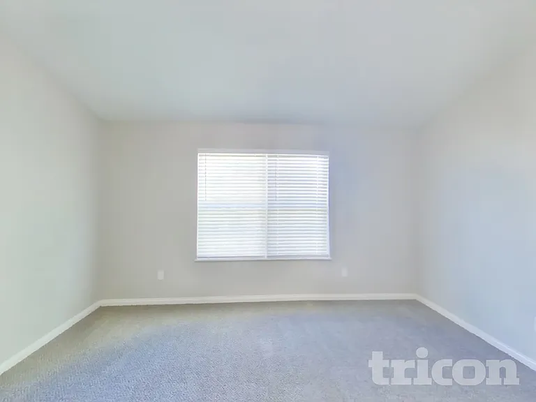 13600 N Ayrshire Cir — Photo 8