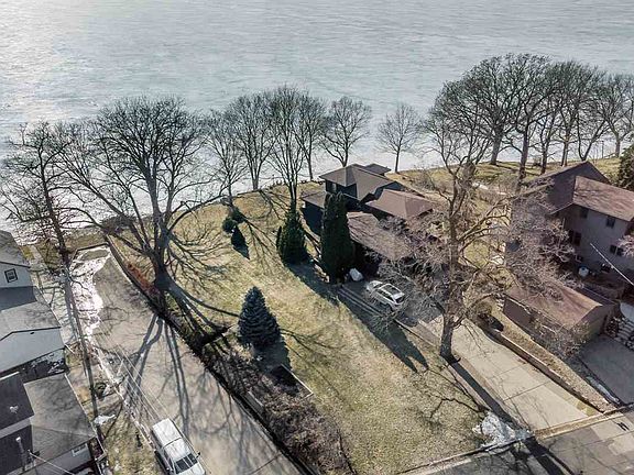 5th image of 4508 Larson St