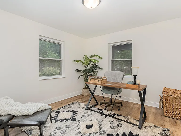 3245 Koenig Ave — Photo 9