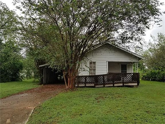 2nd image of 421 Parker Dr