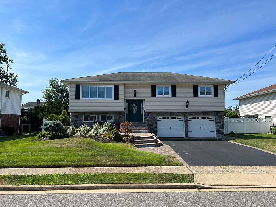 1st image of 56 Jefferson Pl