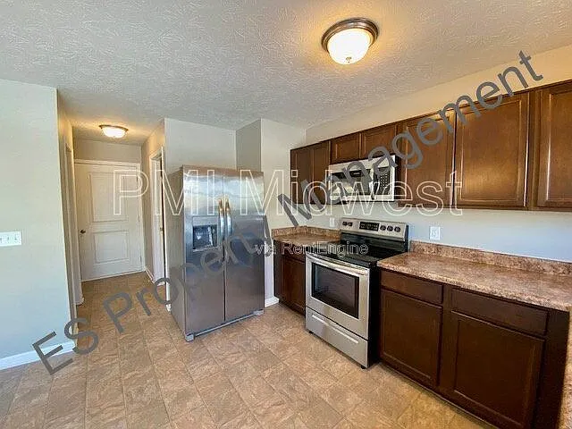 10918 Spirit Dr — Photo 15