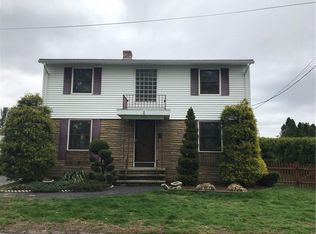 177 Capuano Ave, Cranston, RI 02920