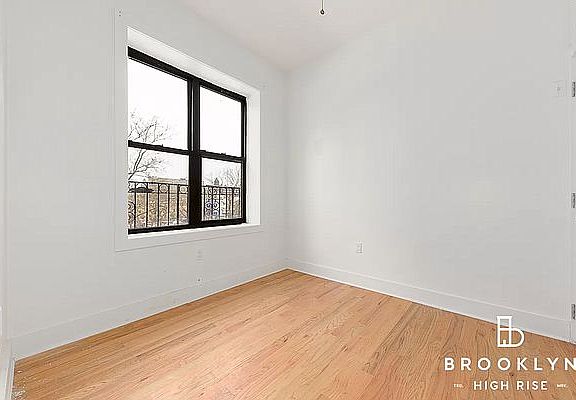 4th image of 930 Dekalb Ave #106