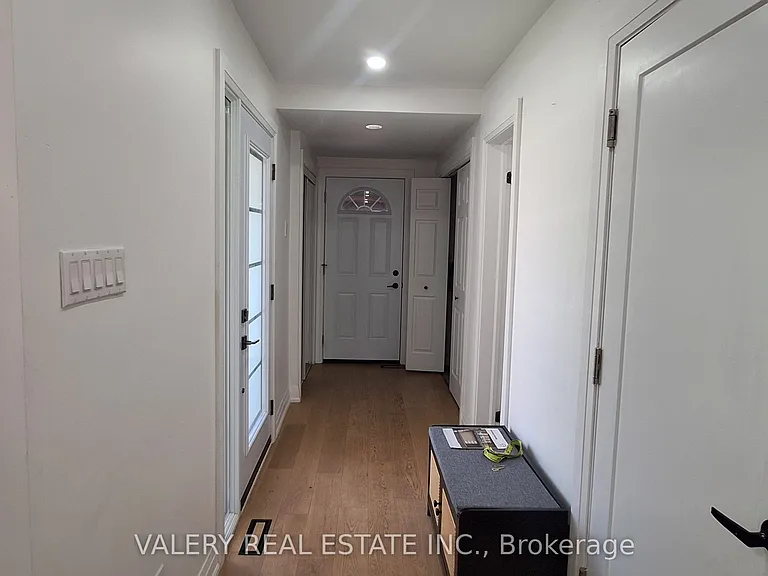 68 Mullis Cres #1 — Photo 17