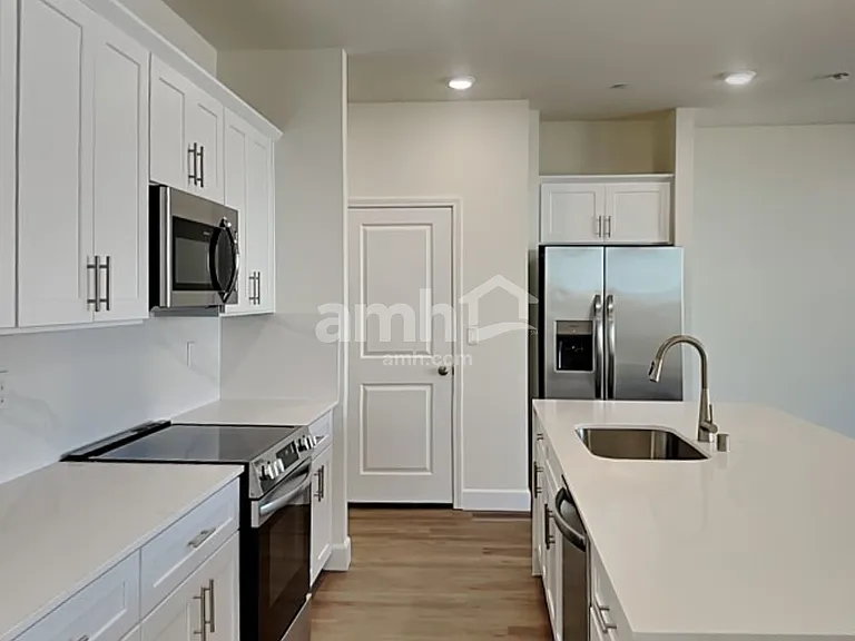 266 Austin Bellerose Pl — Photo 3