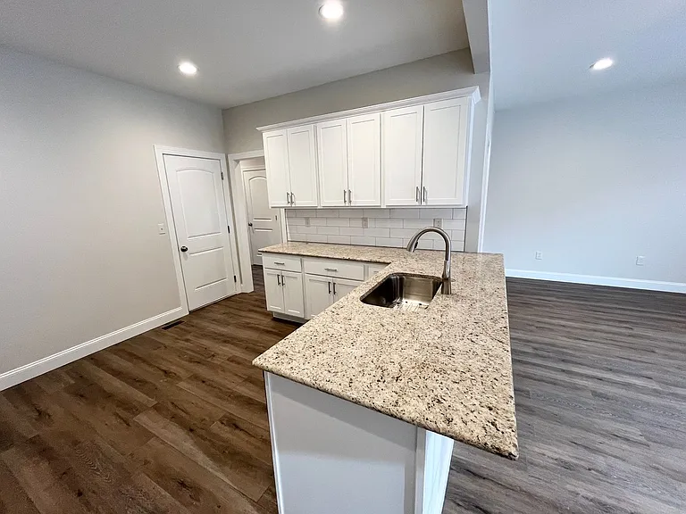 574 Chase Dr #804 — Photo 55